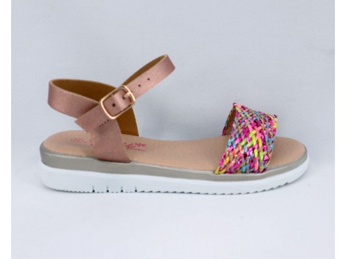 SANDALIA TRENZADA DE COLORES METALIZADOS 2