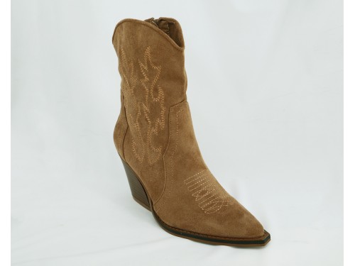 BOTÍN ANTELINA ESTILO COWBOY