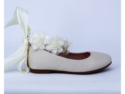 BAILARINA DE NIÑA VESTIR. LAZADA DE FLORES AL TOBILLO. 2