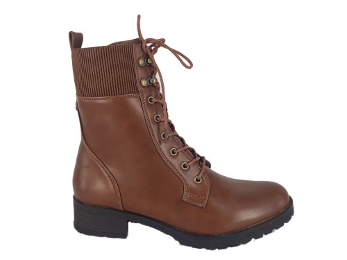 BOTIN PLANO TIPO MILITAR CON CORDONES Y CREMALLERA INTERNA. 2