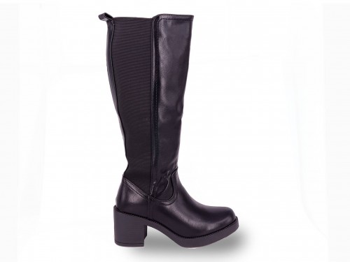 BOTA DE POLIPIEL CON TACÓN CUADRADO. 2