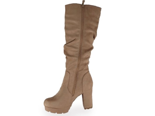 BOTA DE ANTELINA CON TACÓN... 2