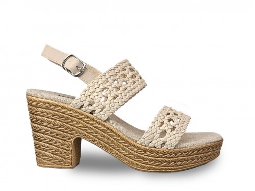 SANDALIA TACÓN GRUESO Y PLATAFORMA. 2