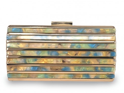 CLUTCH TIPO NÁCAR.