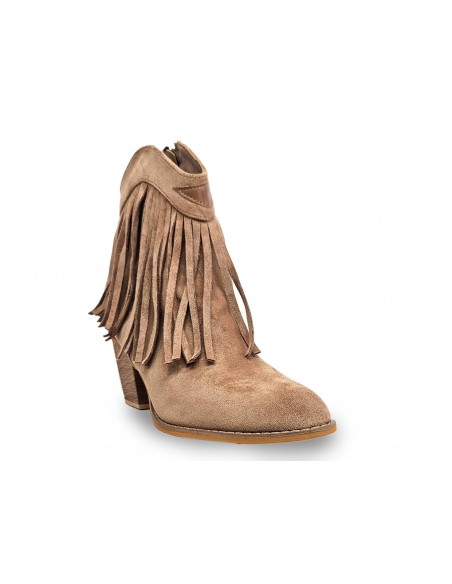 BOTÍN CAMPERO CON FLECOS.