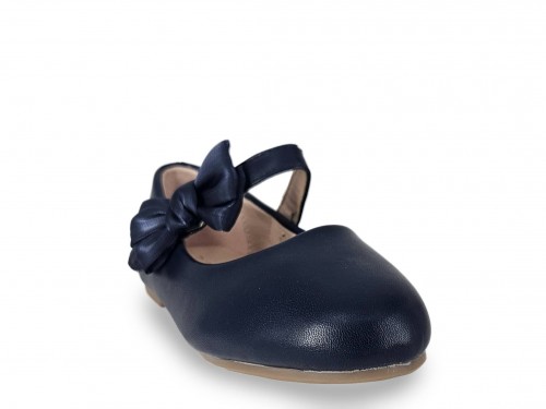 MERCEDITAS NIÑA CON LAZO.